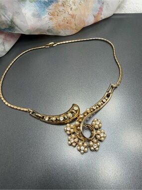 Vintage Coro Gold Necklace with Pearl And Rhinestone Accents #30SN